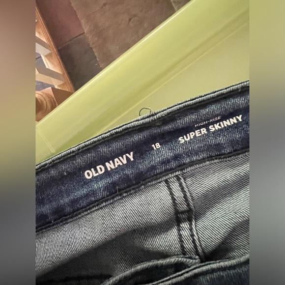 Old Navy - Super Skinny high rise denim washed jeans - Picture 3 of 6
